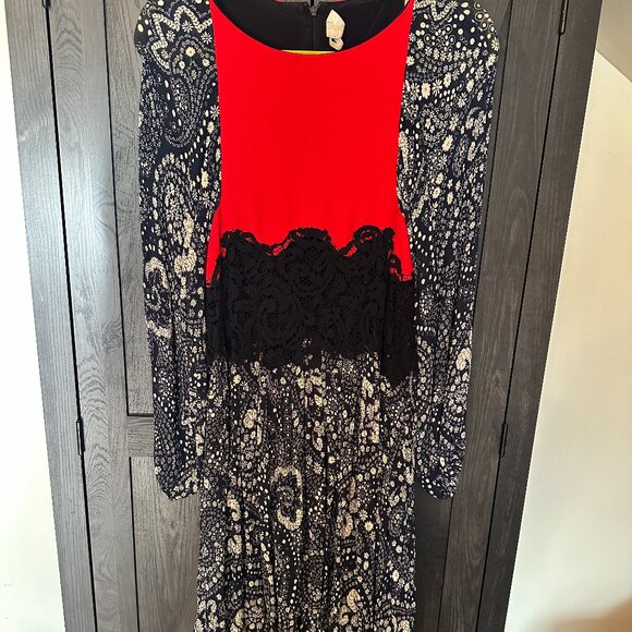 Chloe Floral Print Knee-Length Dress - Picture 2 of 13